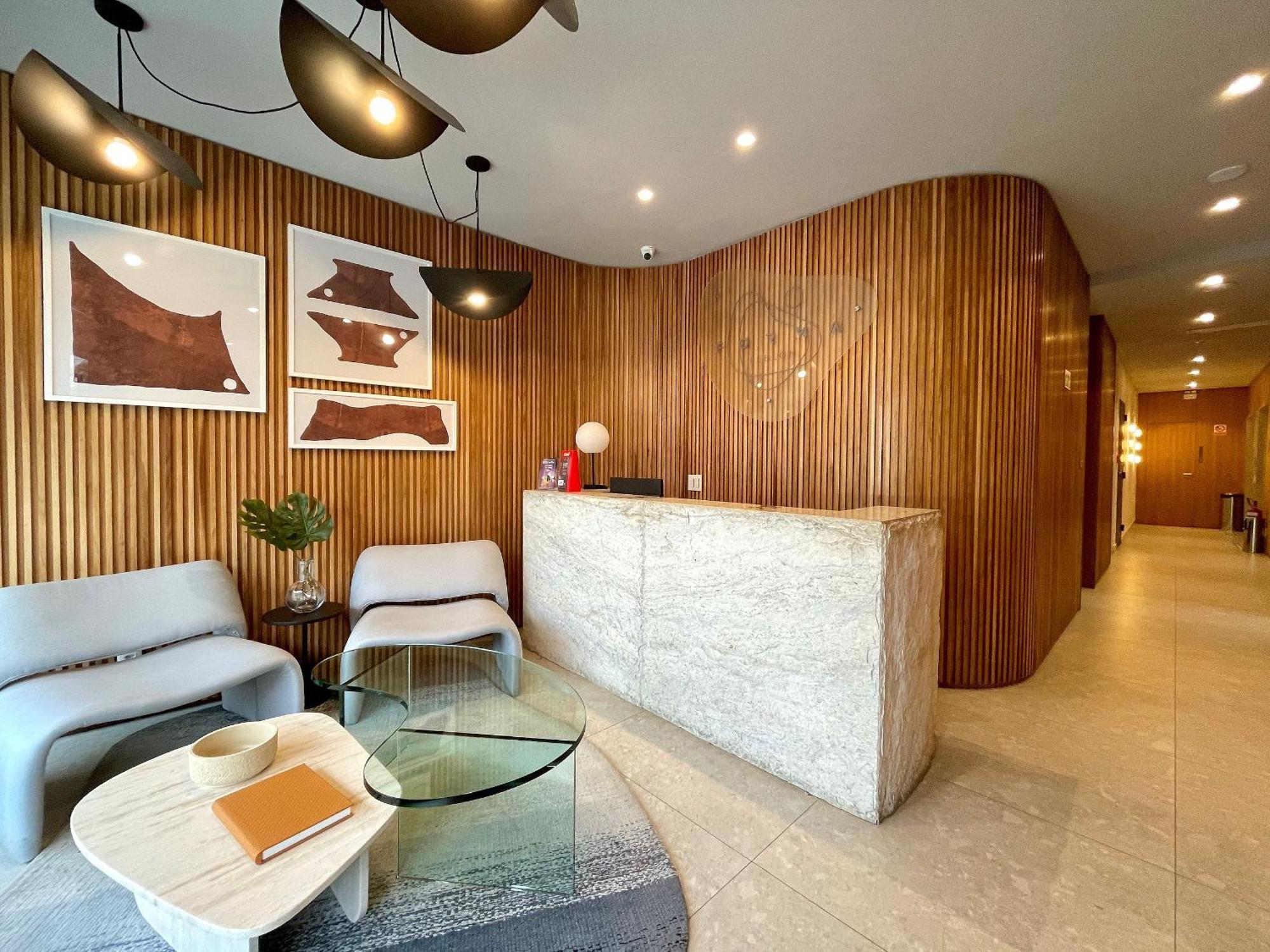 Leblon - Moderno Com Piscina E Academia. *