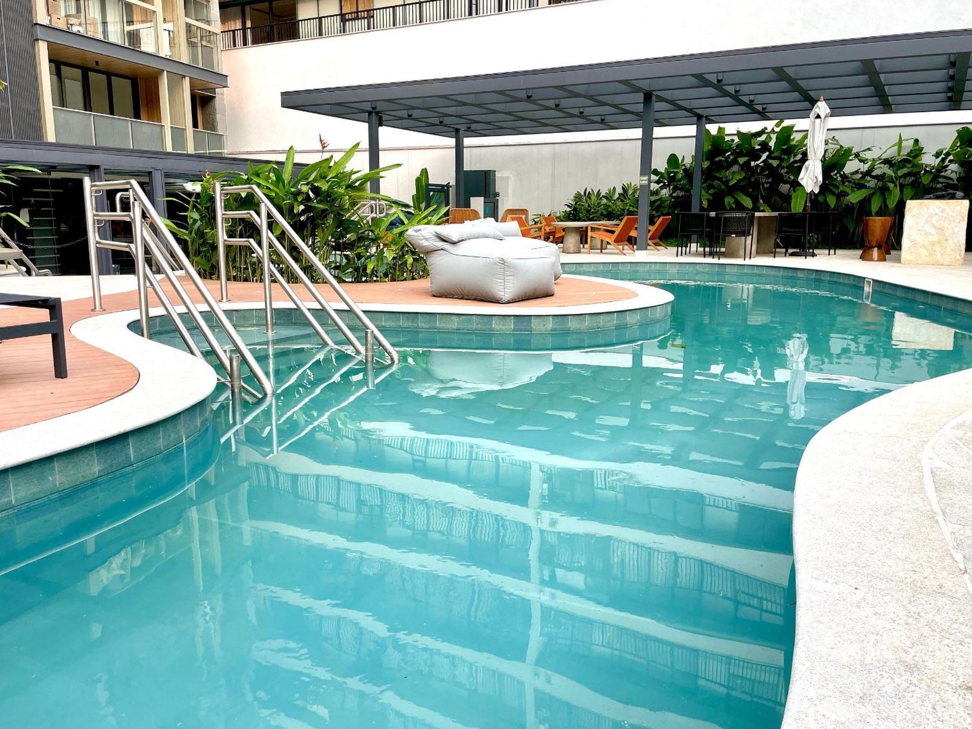Leblon - Moderno Com Piscina E Academia. Apartamento *