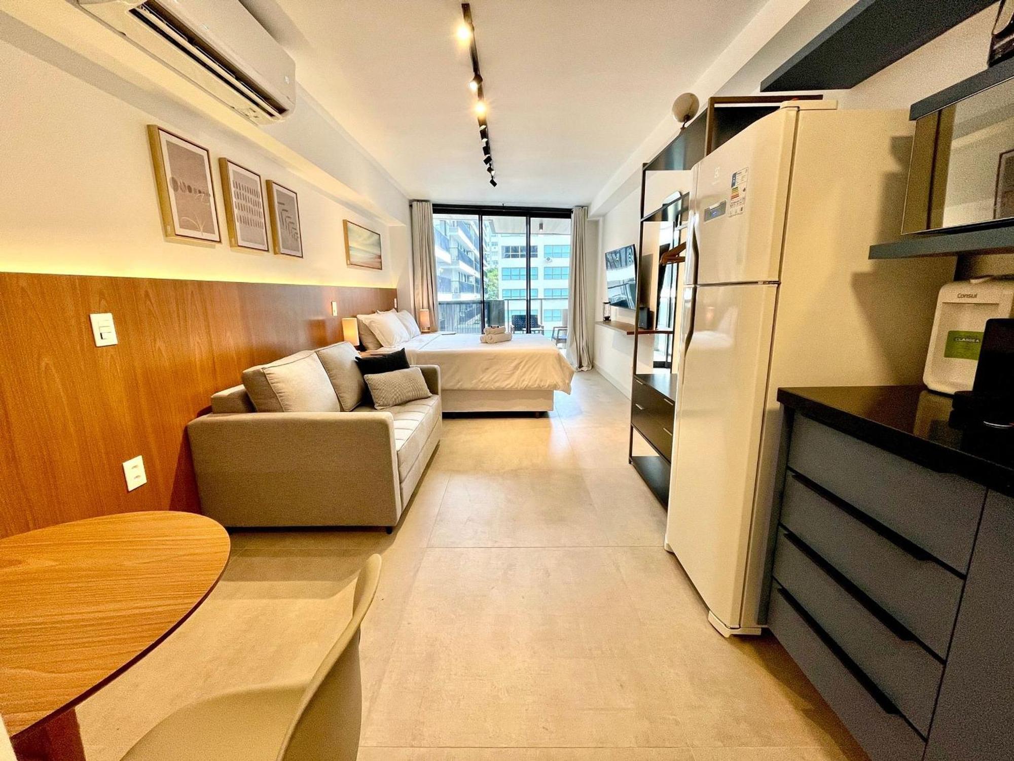Apartamento Leblon - Moderno Com Piscina E Academia.