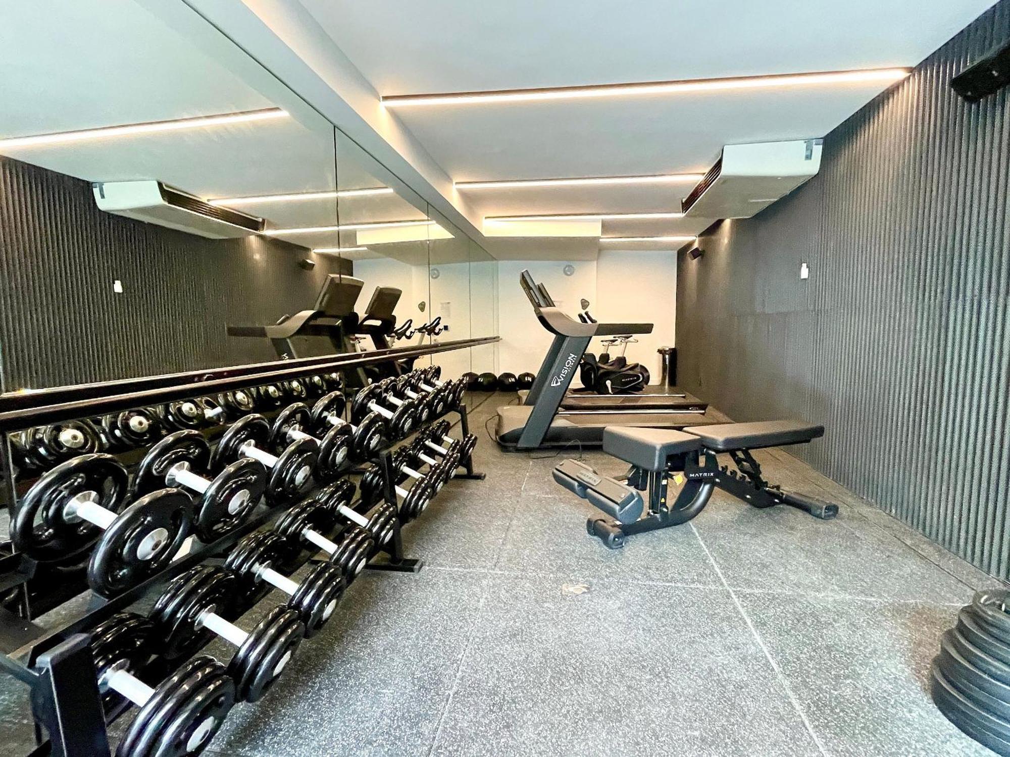 Leblon - Moderno Com Piscina E Academia.